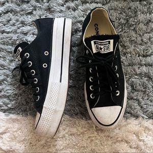Womens Converse Chuck Taylor All Star Lo Platform Sneaker - Black